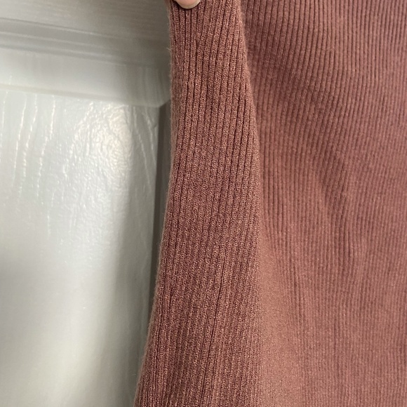 Abercrombie and Fitch Cozy A&F Collection Ribbed Knit - Picture 9 of 9